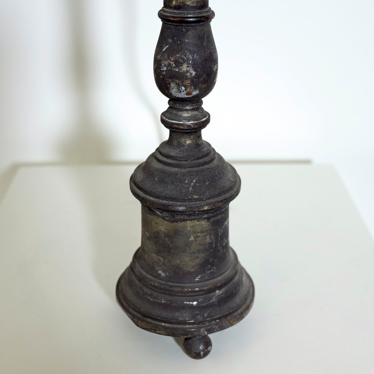 Black base of table lamps.