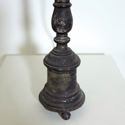 Black base of table lamps.